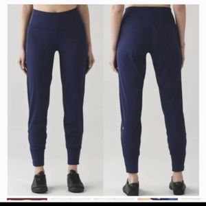 Lululemon Joggers size 6